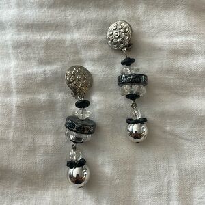 VINTAGE - drop earring with clip back